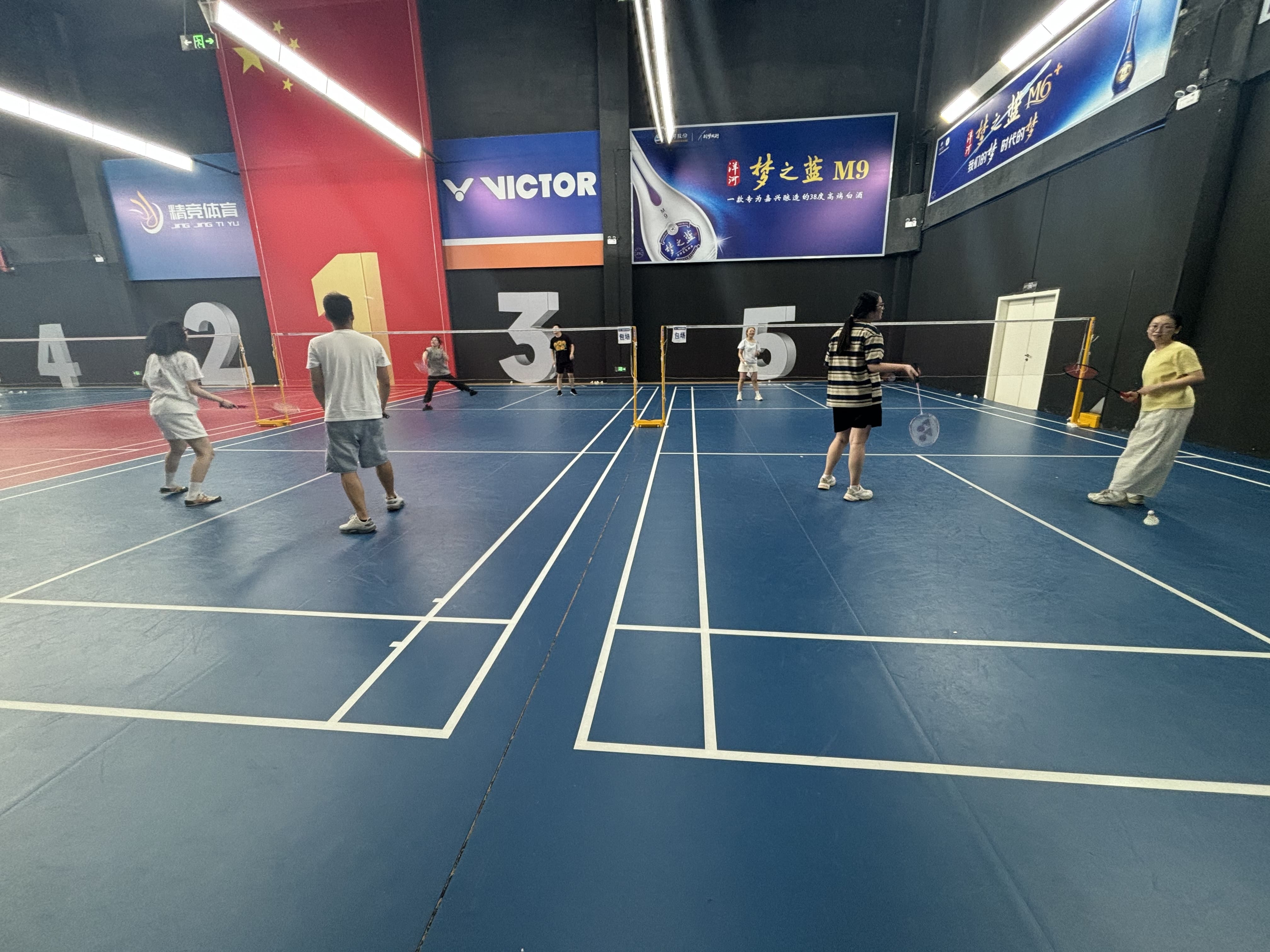羽毛球照片2